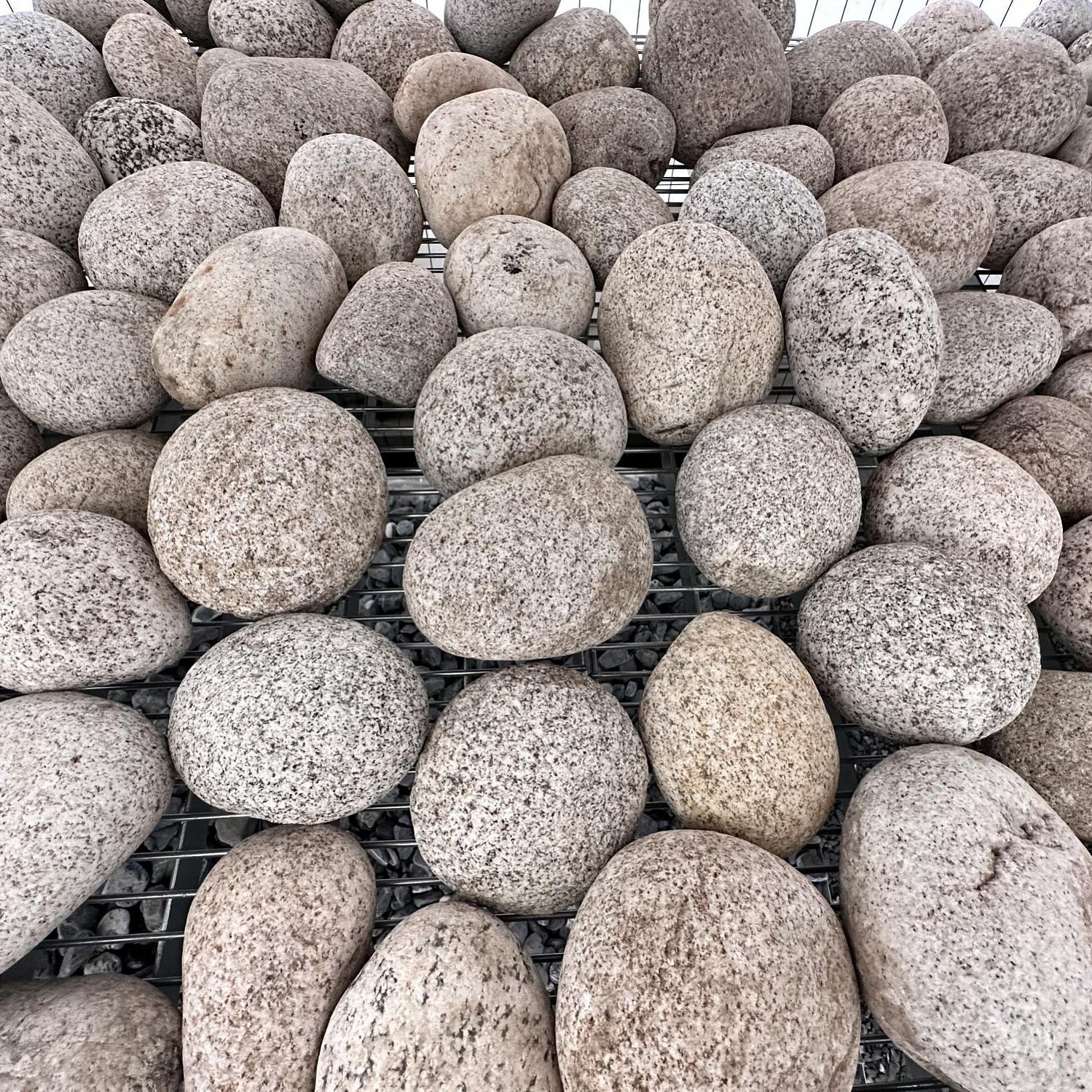 Галька речная белая "Альбинос" фр. 70-120 мм