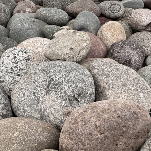 Галька речная разноцветная фр. 70-120 мм