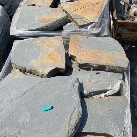 Плашка из песчаника серо-синего