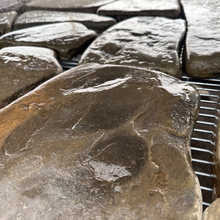 Плитняк песчаник галтованный серо-зеленый толщ. 40 мм